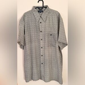 Men's Casual Button-Down Shirt with Geometric Design